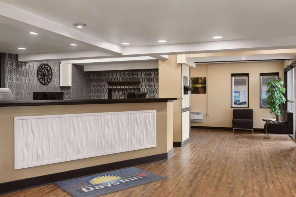 Days Inn & Suites by Wyndham Sault Ste. Marie ON Image 12