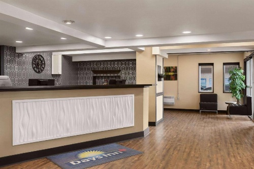 Days Inn & Suites by Wyndham Sault Ste. Marie ON image 12