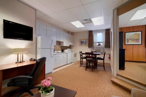 Days Inn & Suites by Wyndham Sault Ste. Marie ON image 21