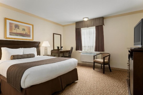 Days Inn & Suites by Wyndham Sault Ste. Marie ON image 26
