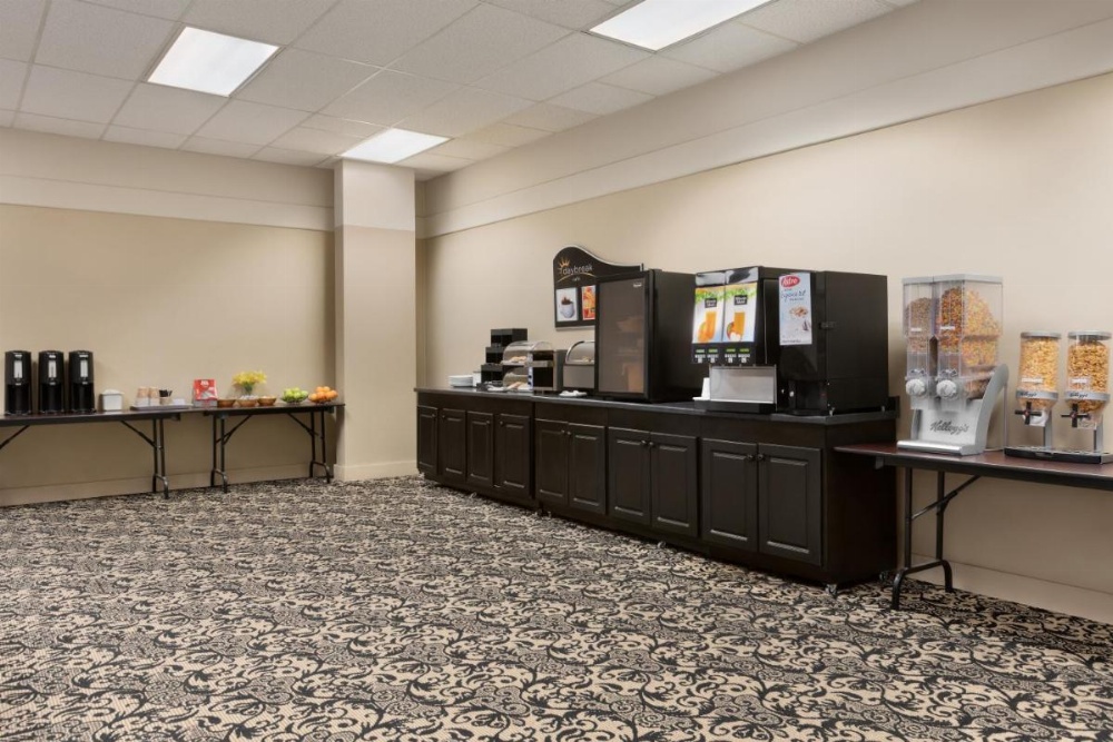 Days Inn & Suites by Wyndham Sault Ste. Marie ON Image 29