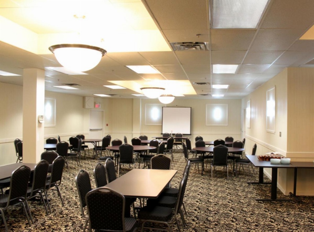 Days Inn & Suites by Wyndham Sault Ste. Marie ON Image 38