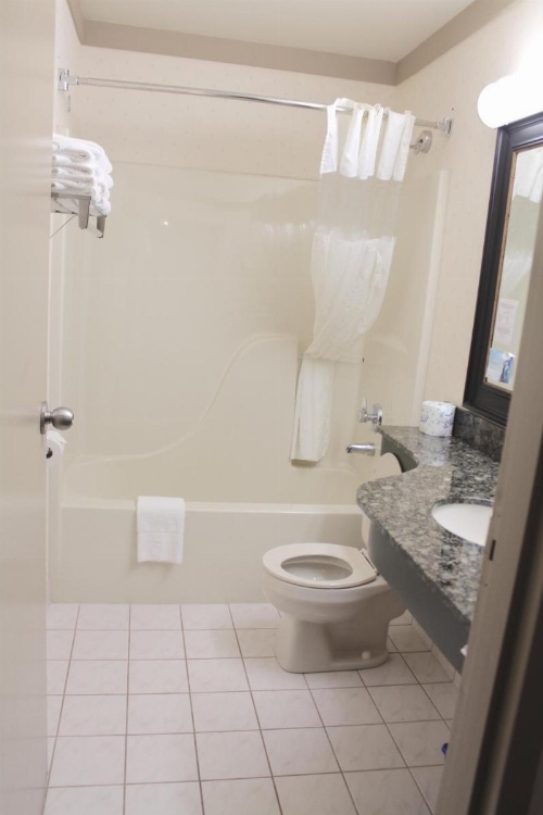 Days Inn & Suites by Wyndham Sault Ste. Marie ON image 39