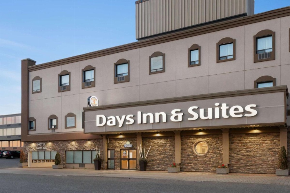 Days Inn & Suites by Wyndham Sault Ste. Marie ON Image 43